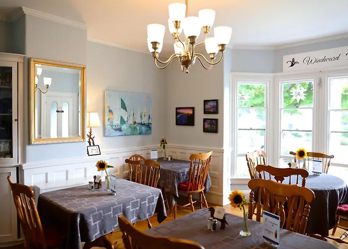 Camden Windward House Hotel
