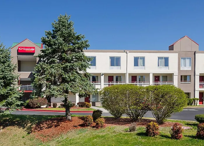 Econo Lodge Inn & Suites Johnson City