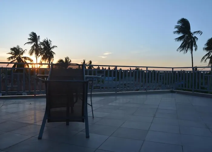 Triniti Airport Hotel