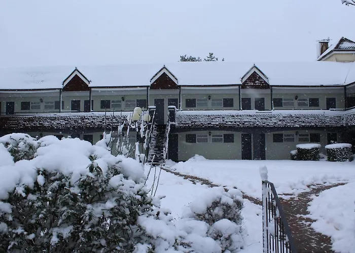 The Town & Country Lodge Dundry