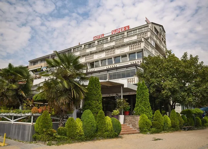 Hotel Super 8