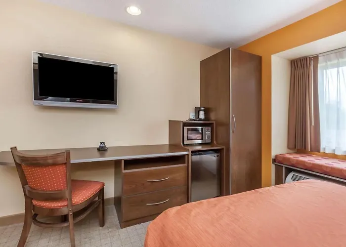Microtel Inn & Suites By Wyndham Verona
