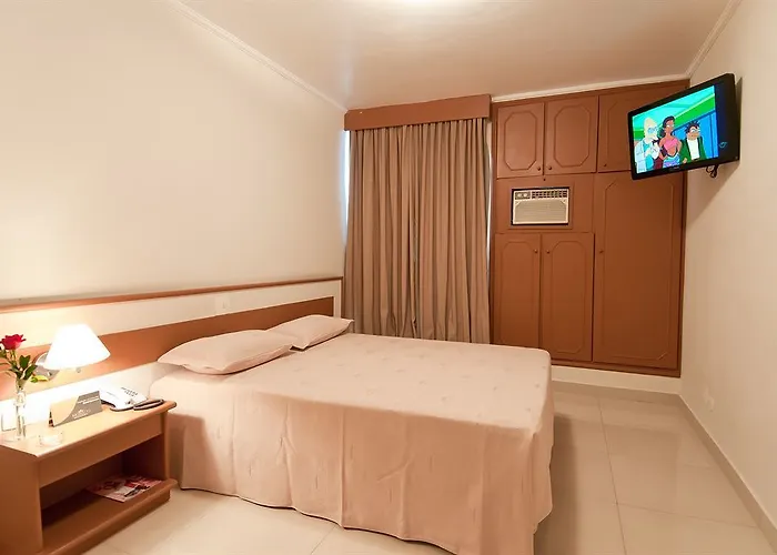 Hotel Center Inn