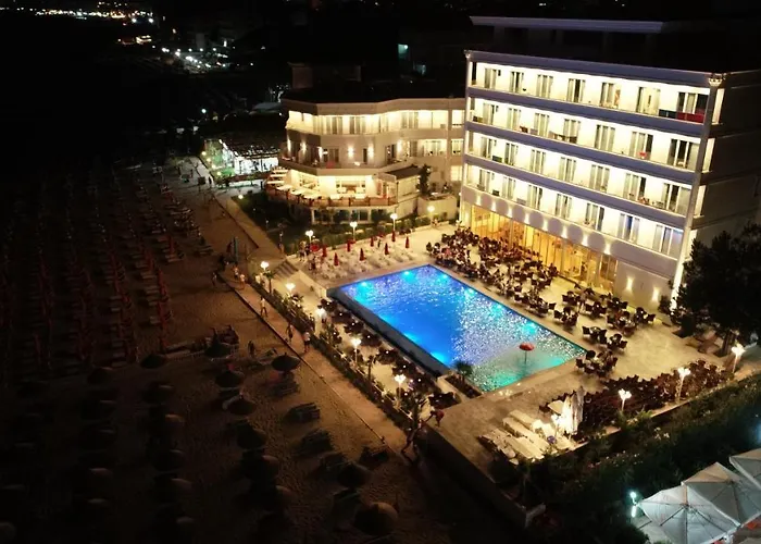 Hotel Elesio Golem 
