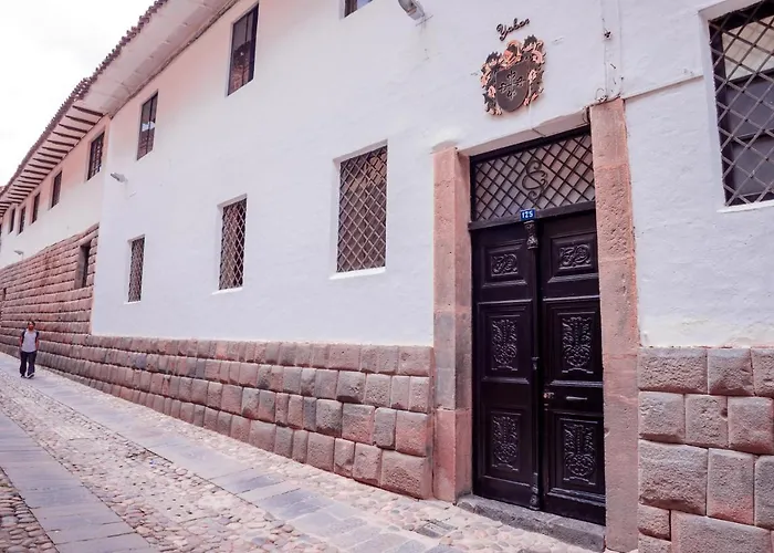 Yabar Plaza I Hotel