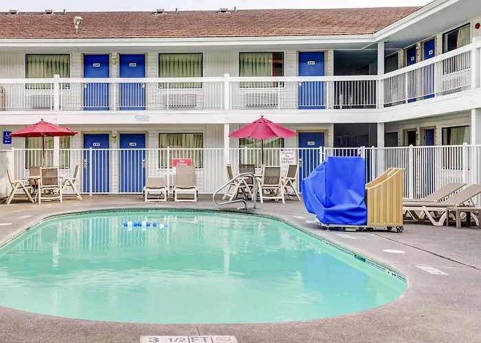 Motel 6-Medford, Or - North