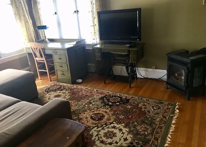 The Villa Bed & Breakfast (Adults Only)