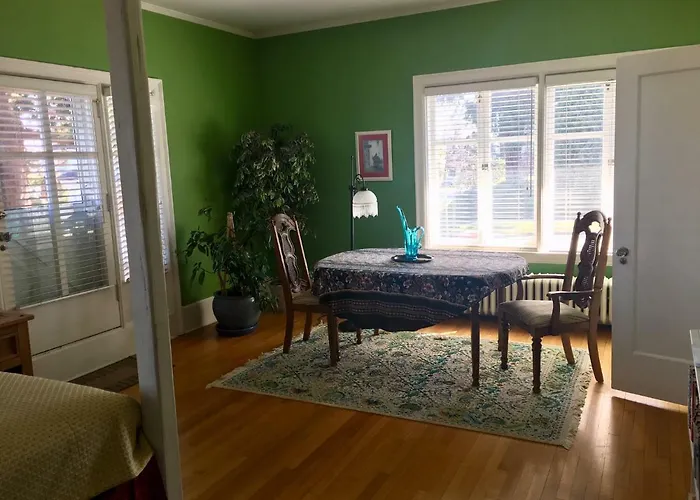 The Villa Bed & Breakfast (Adults Only)