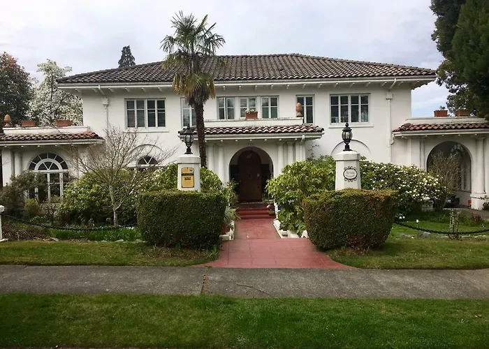 The Villa Bed & Breakfast (Adults Only)
