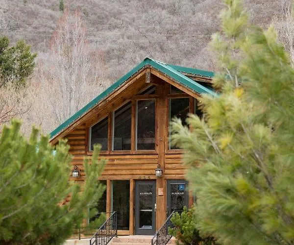 Alaskan Inn And Spa