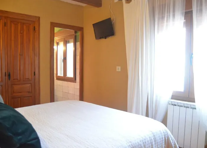 Hostal Refugio De Gredos Navarredonda