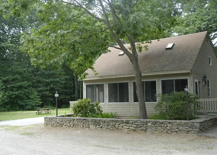 Wren'S Nest Village Inn