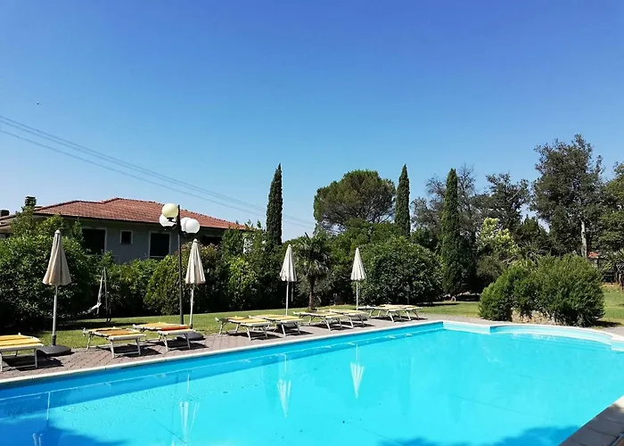 Hotel Monti San Baronto