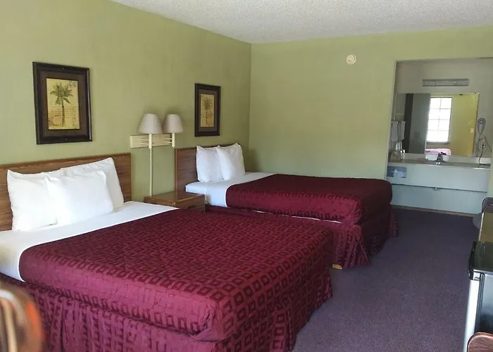 Ozark Swiss Inn