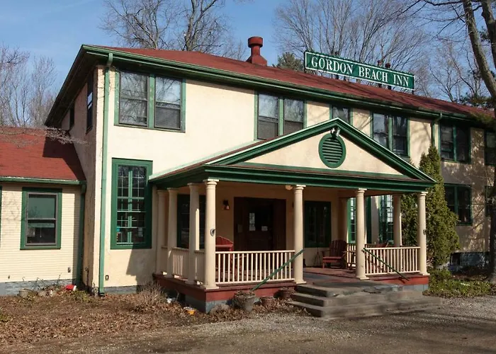 Gordon Beach Inn