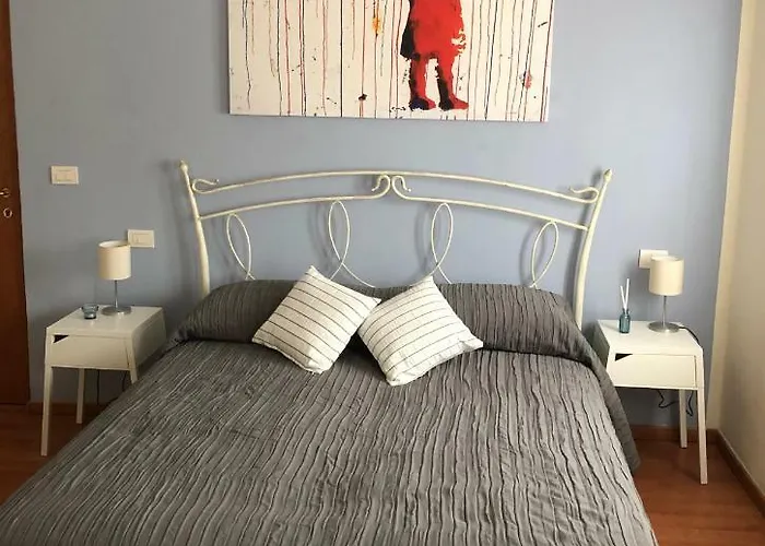 IRIDES ROOMS a un passo dai Parchi Divertimento Lazise