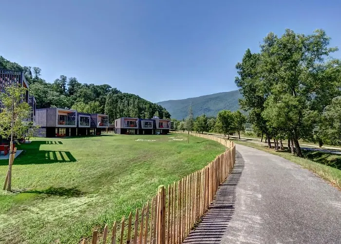 Vacancéole - Le Village des Oiseaux Motz