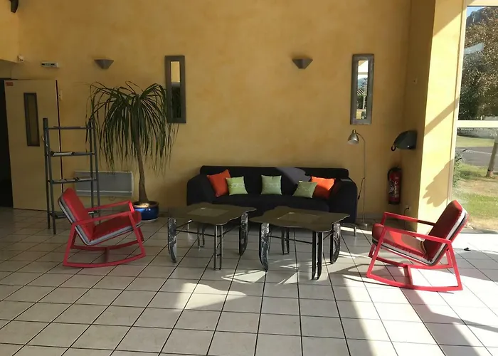 Hôtel La Colombiere Cantal Massiac