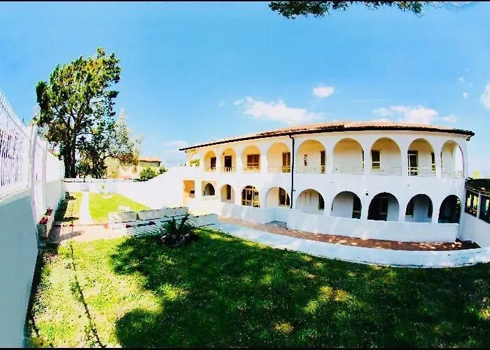 La Pergola Bed and Breakfast Baia Domizia