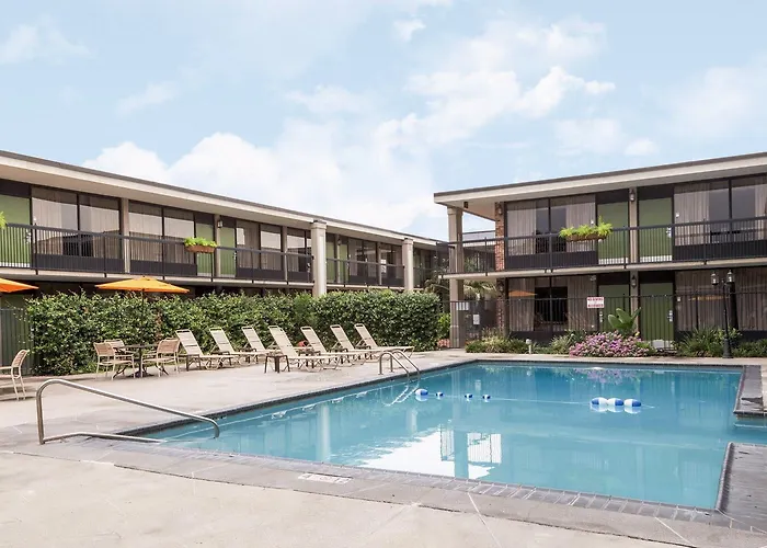 Clarion Inn & Suites Conference Center Covington