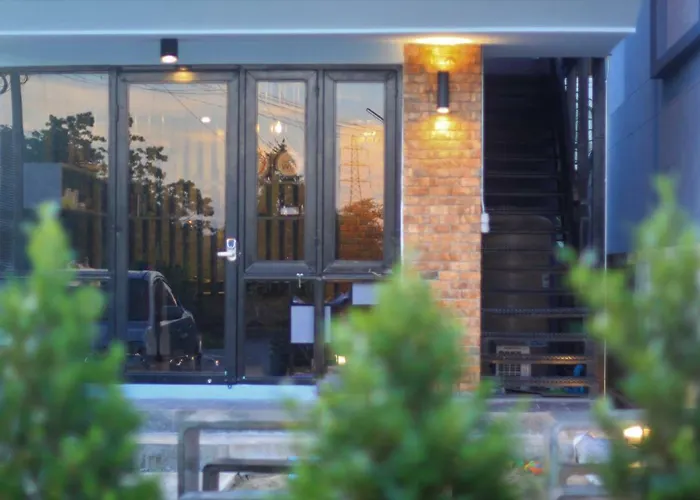 The Nichehome Waterside Living