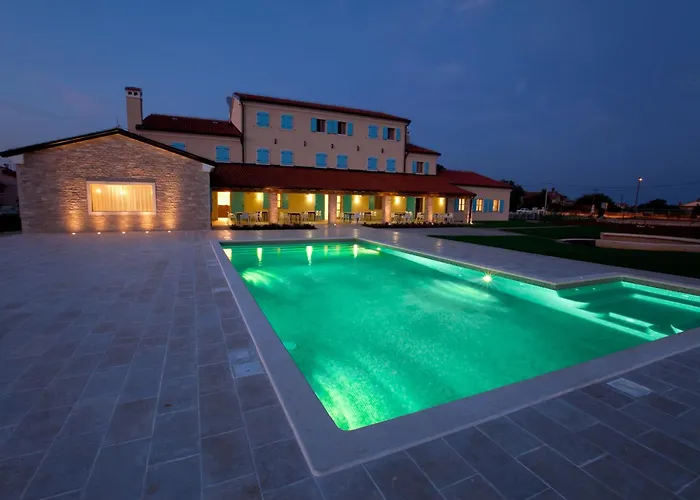 Velanera Hotel & Restaurant