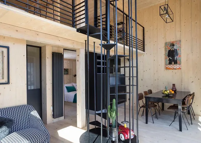 Les Lodges, by Refuges en ville Bourg-Saint-Maurice