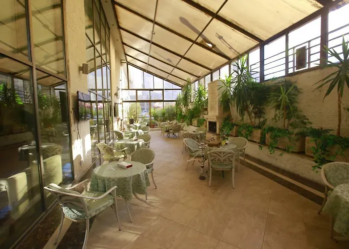 Al Fanar Palace Hotel And Suites