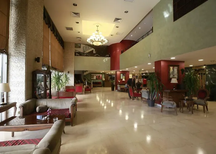Al Fanar Palace Hotel And Suites