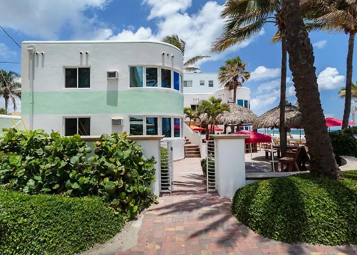 Walkabout 1 Tower Suite In The Heart Of Hollywood Beach