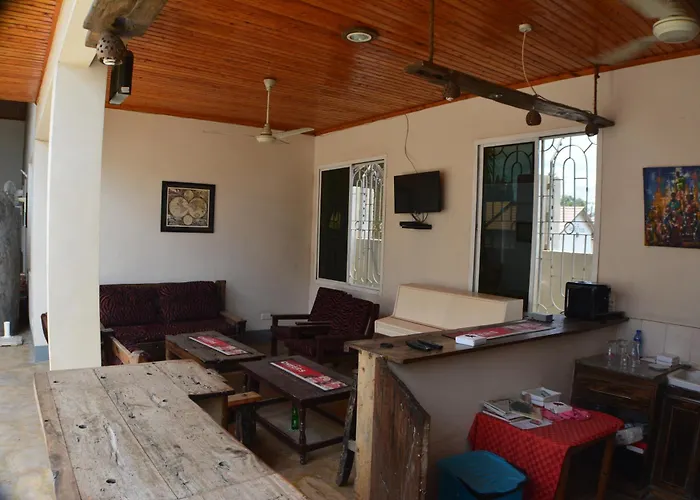 Triniti Airport Hotel