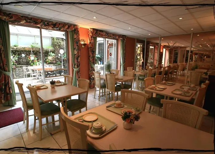 Hotel De La Paix Bagnères-de-Bigorre