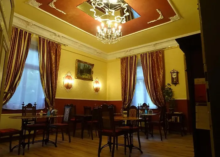 Villa Imperia, Museums-Hotel, Treppensteigen Blankenburg 