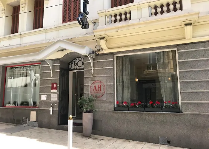 Azur Hotel