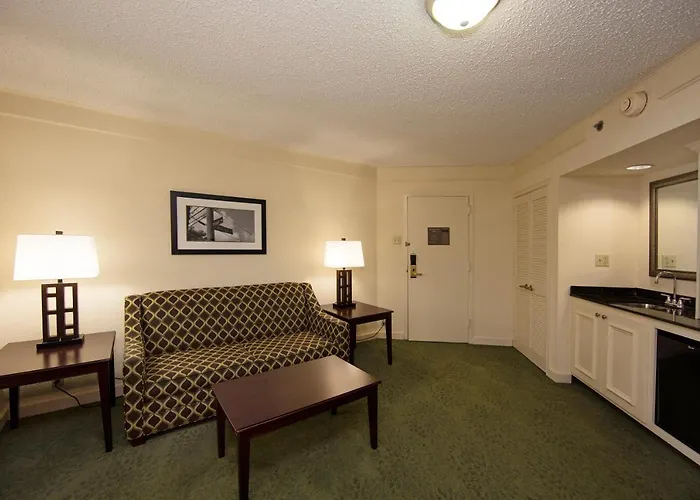 Holiday Inn Athens - University Area