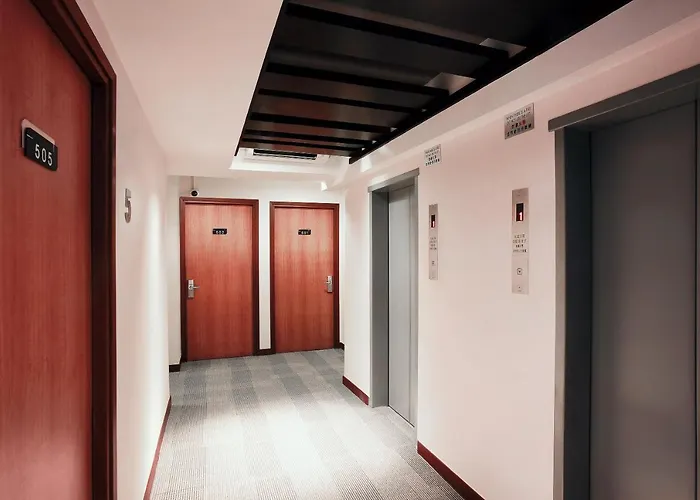 Minimal Hotel Avenue