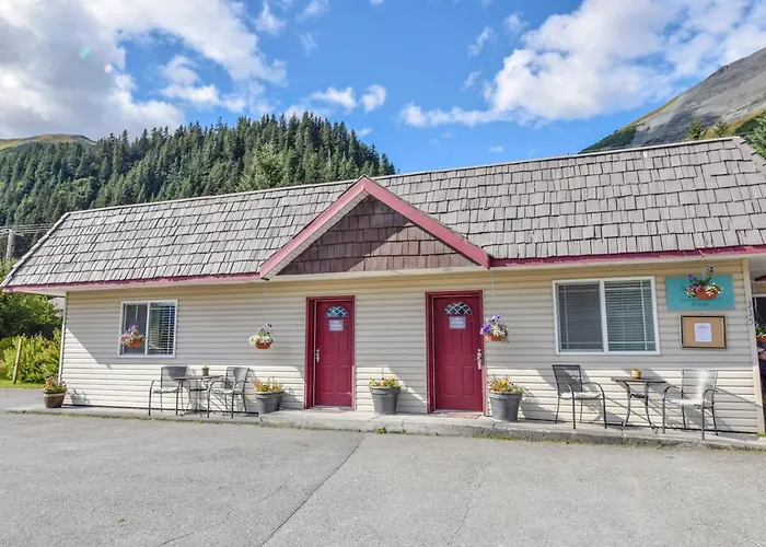 Trailhead Lodging Seward