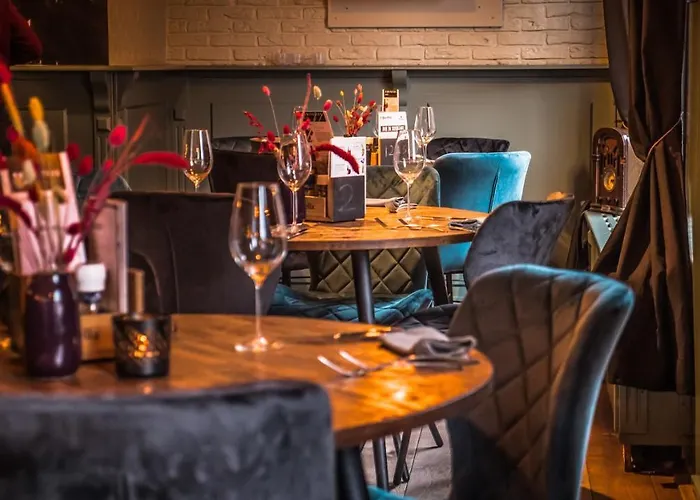 Hotel Cafe Restaurant 'T Raedhus Dokkum