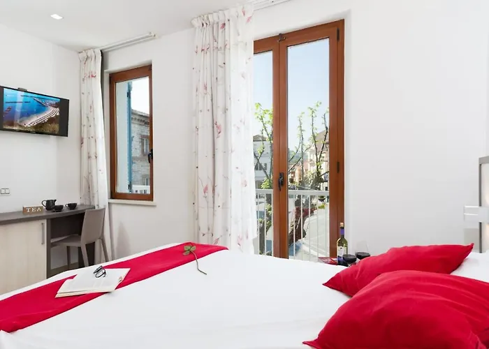 Numana Hotels