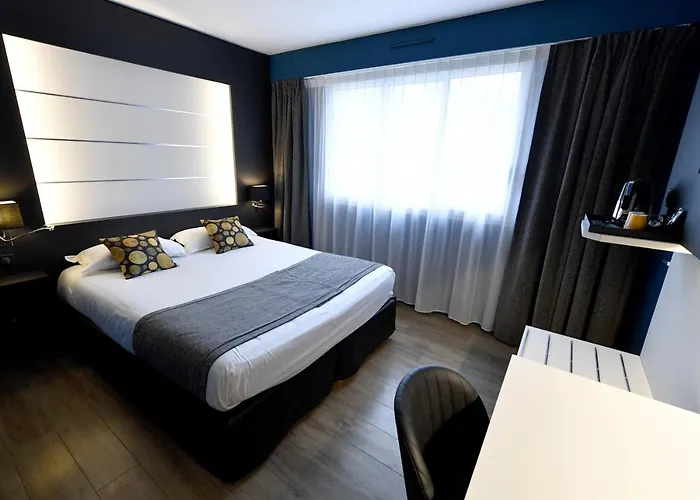 Hôtel Des Quatrans Caen