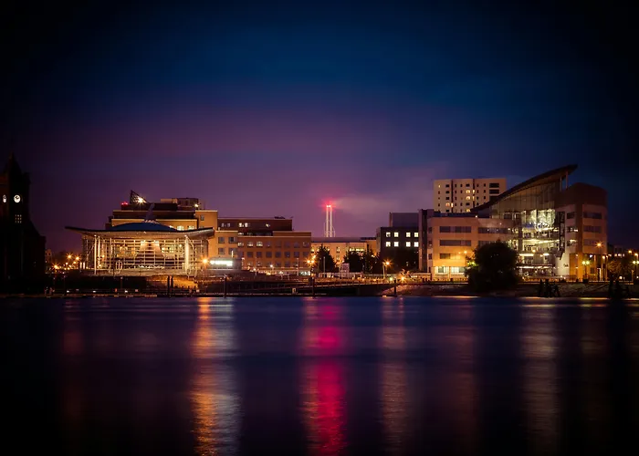 Holland House Hotel Cardiff By Sunday